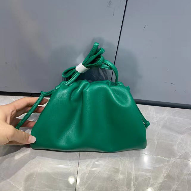 Summer New Cloud Bag Net Red Leather Women's Bag Solid Color Trend Single Shoulder Messenger Bag Dumpling Clutch Bag