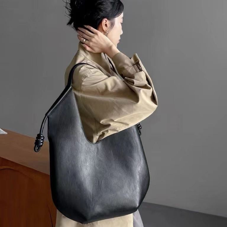 Small niche bag minimalist tote high-end feel large capacity commuting single shoulder armpit bag